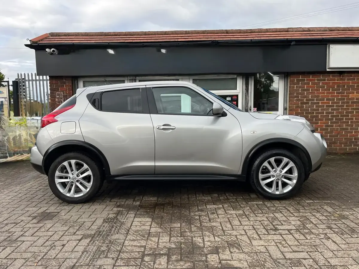 Used Nissan Juke Acenta 2010 Silver SUV
