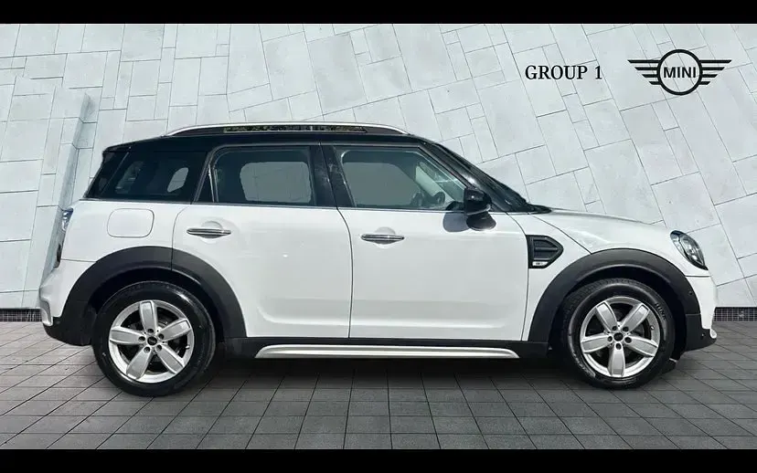 Used Mini Cooper Countryman Classic 134 HP (98 kW) 2018 White SUV