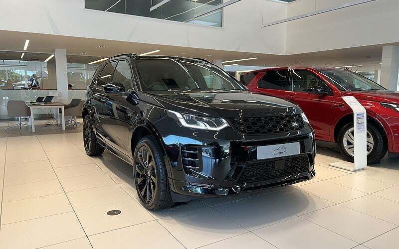 New 2025 Land Rover Discovery Sport HSE Dynamic SUV | £60,730 - Image 1/4