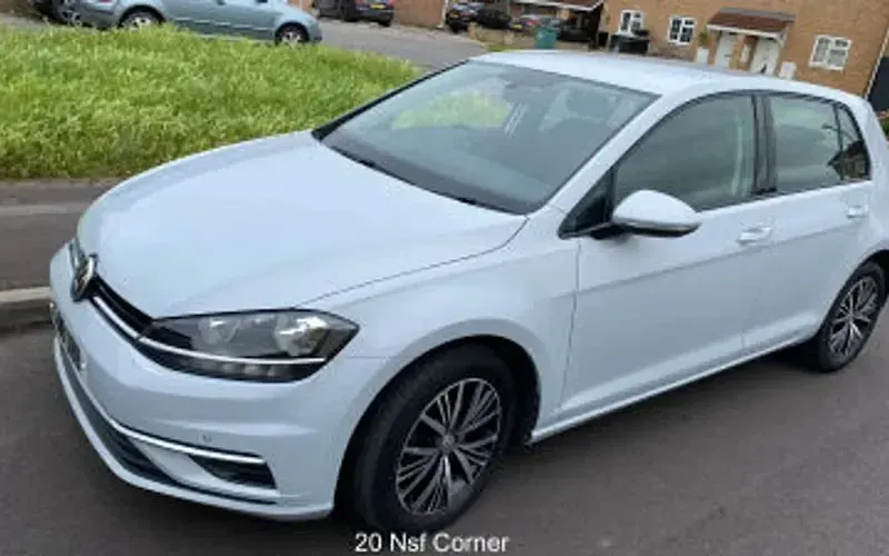 Used VW Golf VII SE 116 HP (85 kW) 2018 Hatchback