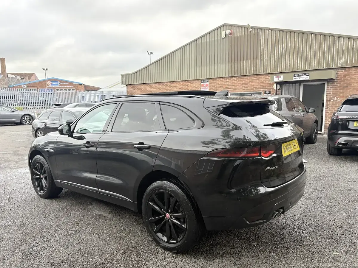 Used Jaguar F-Pace R-Sport 180 HP (132 kW) 2019 Black SUV