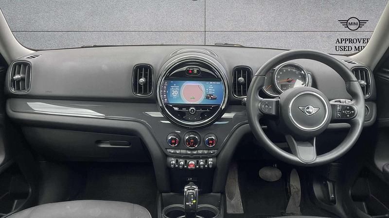 Usado Mini Cooper Countryman Classic 134 CV (98 kW) 2022 Verde SUV