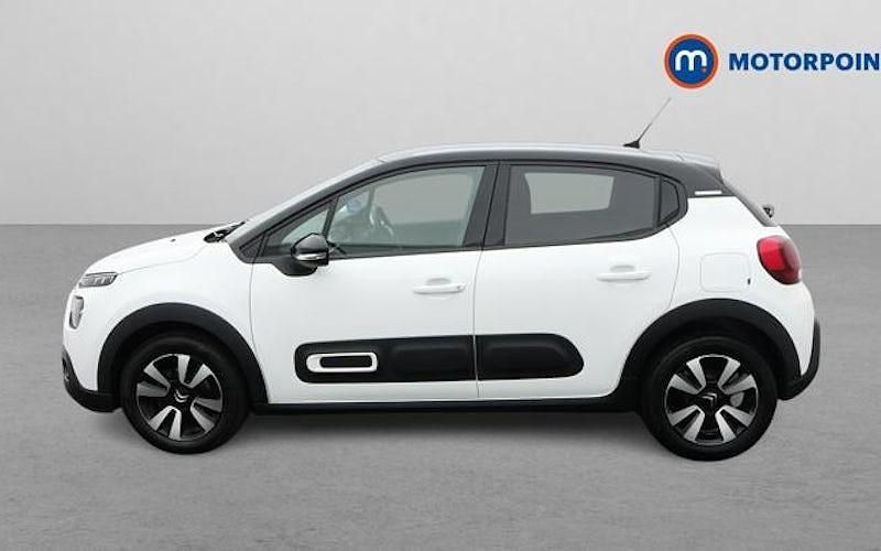 Used Citroën C3 PureTech 83 HP (61 kW) 2024 White Hatchback