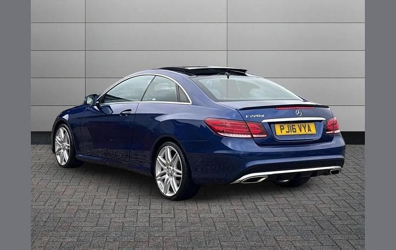 Used Mercedes E220 AMG line 174 HP (127 kW) 2016 Blue Coupe