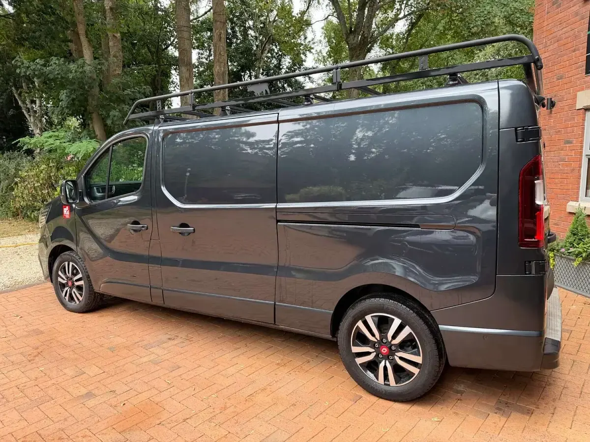Used Renault Trafic 150 HP (110 kW) 2023 Grey MPV