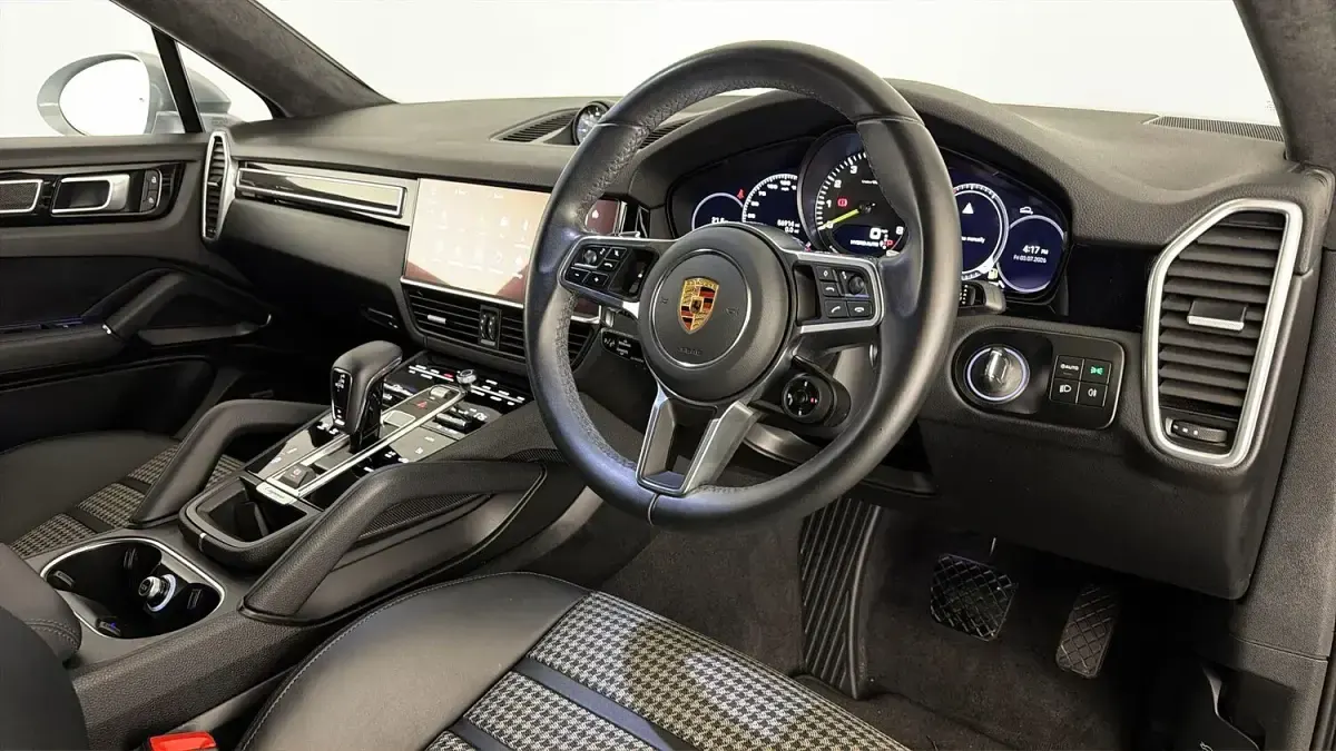 Used Porsche Cayenne 2023 Silver SUV