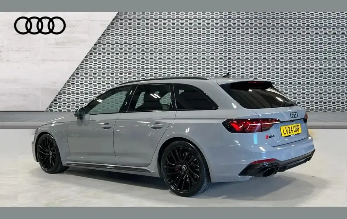 Used Audi RS4 Design 444 HP (326 kW) 2024 Grey Estate