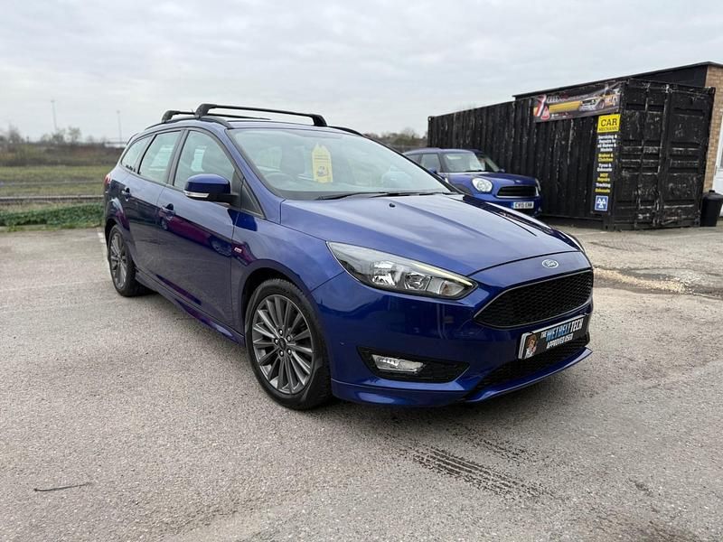 Used Ford Focus ST-Line 125 HP (91 kW) 2017 Blue Estate