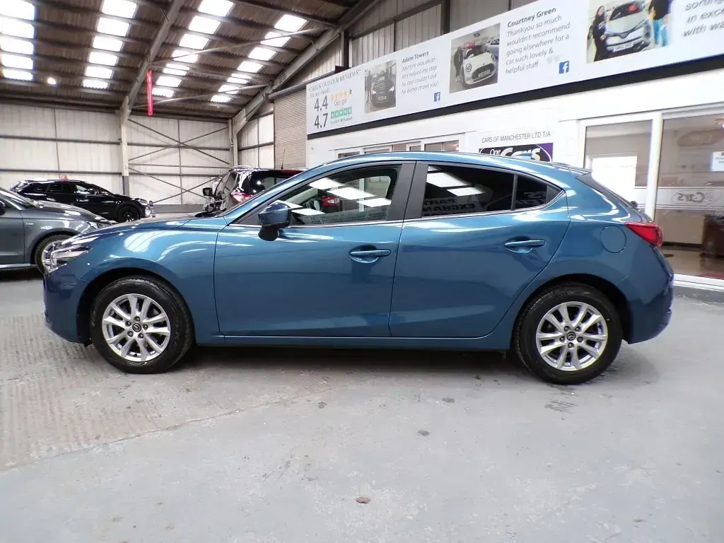 Usado Mazda 3 120 HP (88 kW) 2018 Azul Citadino