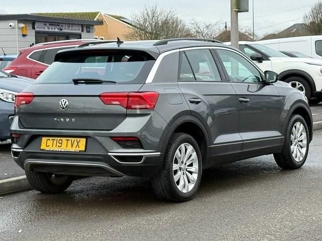 Used VW T-Roc SE 150 HP (110 kW) 2019 SUV