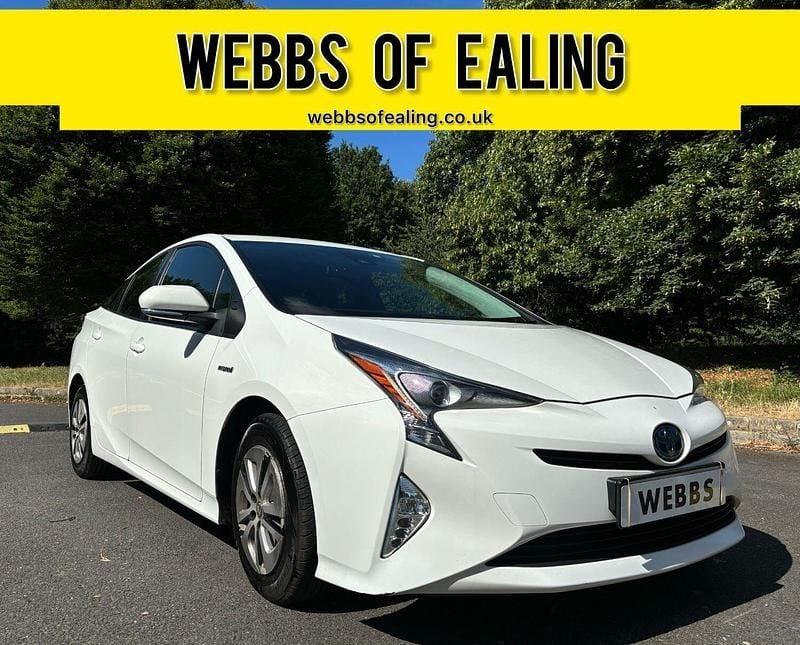 White Used 2018 Toyota Prius Active Hatchback | £9,995 (Super price) - Image 1/4
