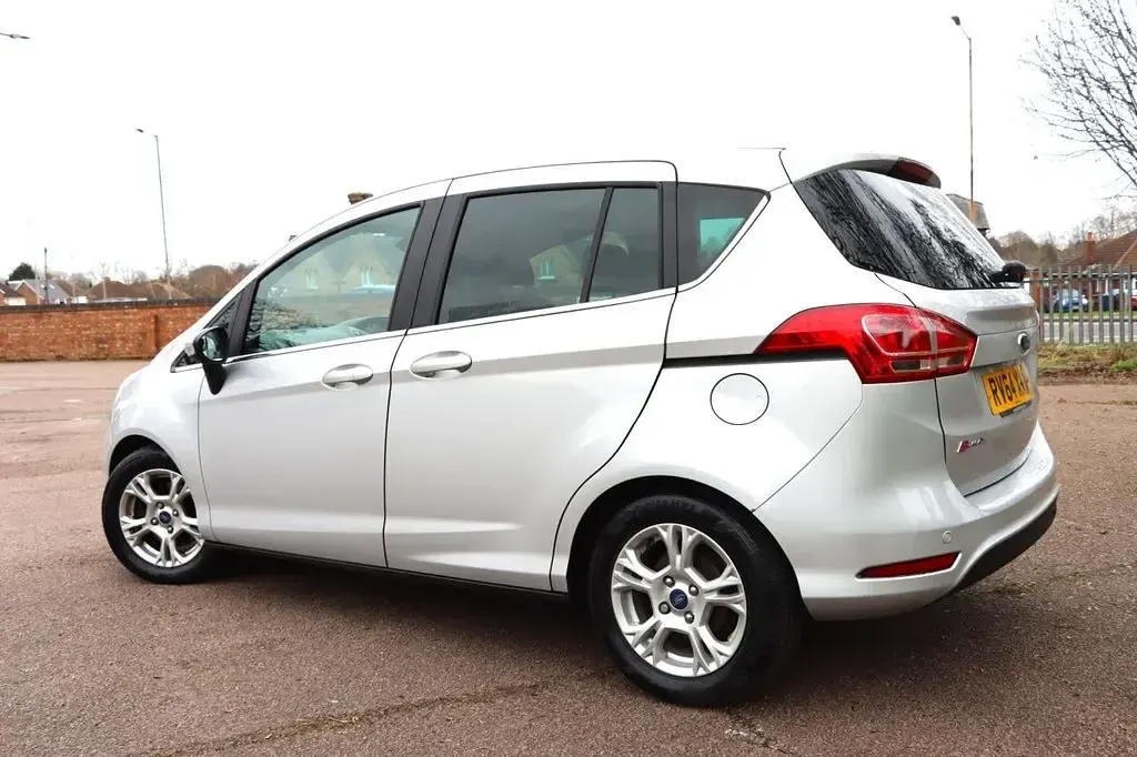 Used Ford B-MAX Zetec 88 HP (64 kW) 2014 Silver MPV