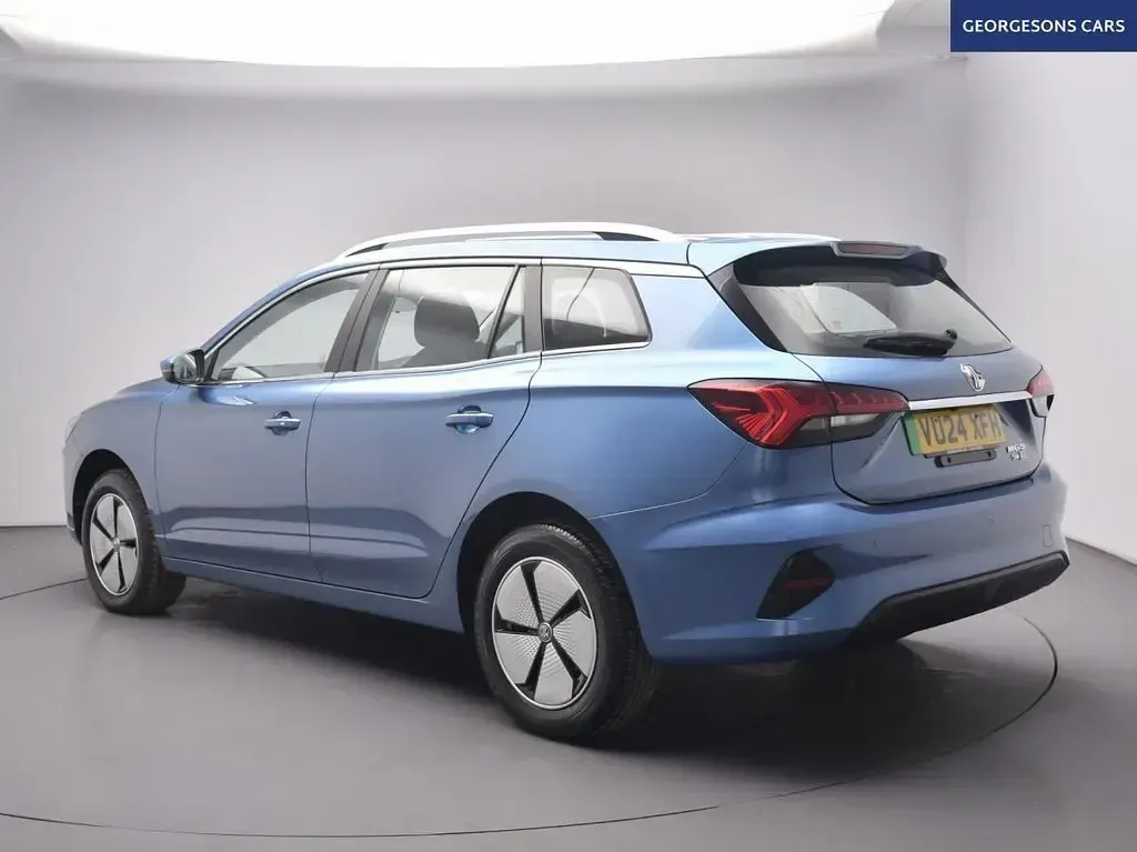 Used MG MG5 EV SE 114 kW (156 HP) 2024 Blue Estate