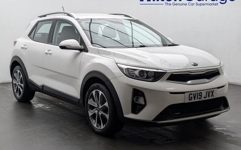 White Used 2019 Kia Stonic SUV | £10,150 (Fair price) - Image 1/4