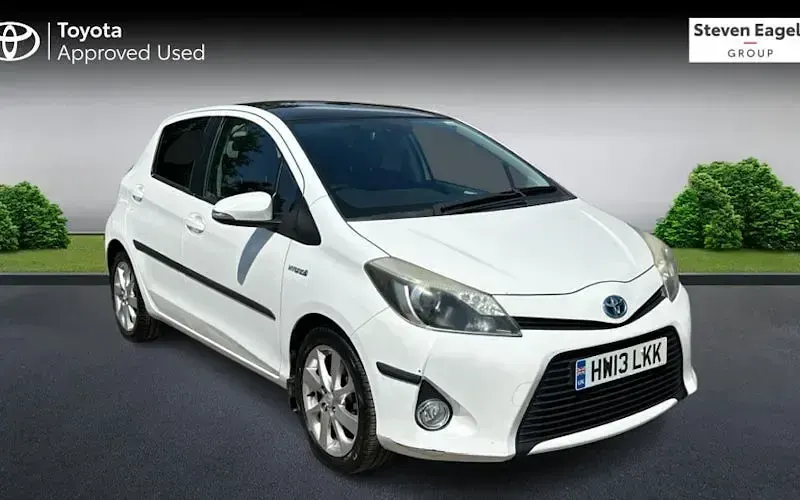 Used Toyota Yaris 101 HP (74 kW) 2013 Hatchback
