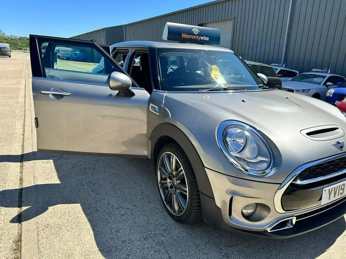 Used Mini Cooper Clubman Exclusive 2019 Silver Estate