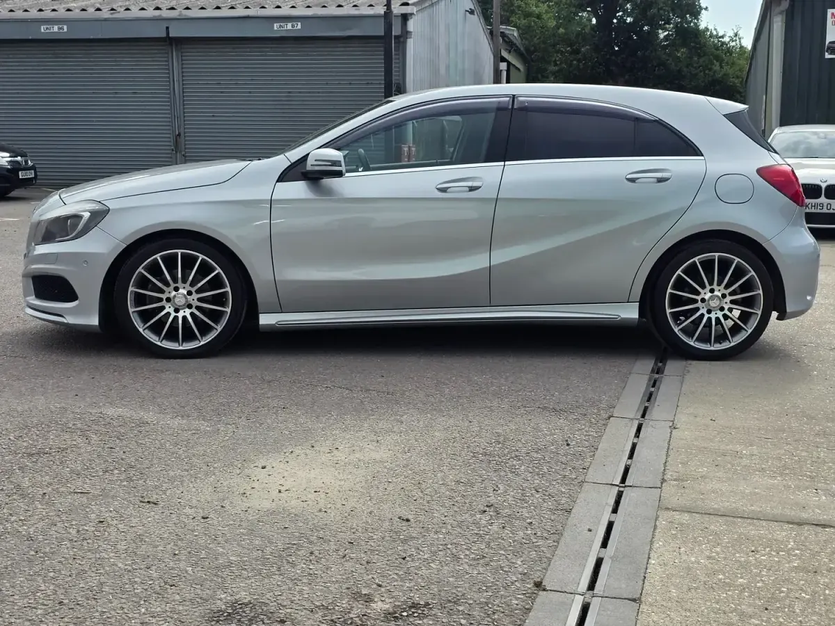 Used Mercedes A180 AMG line 122 HP (89 kW) 2014 Silver Hatchback