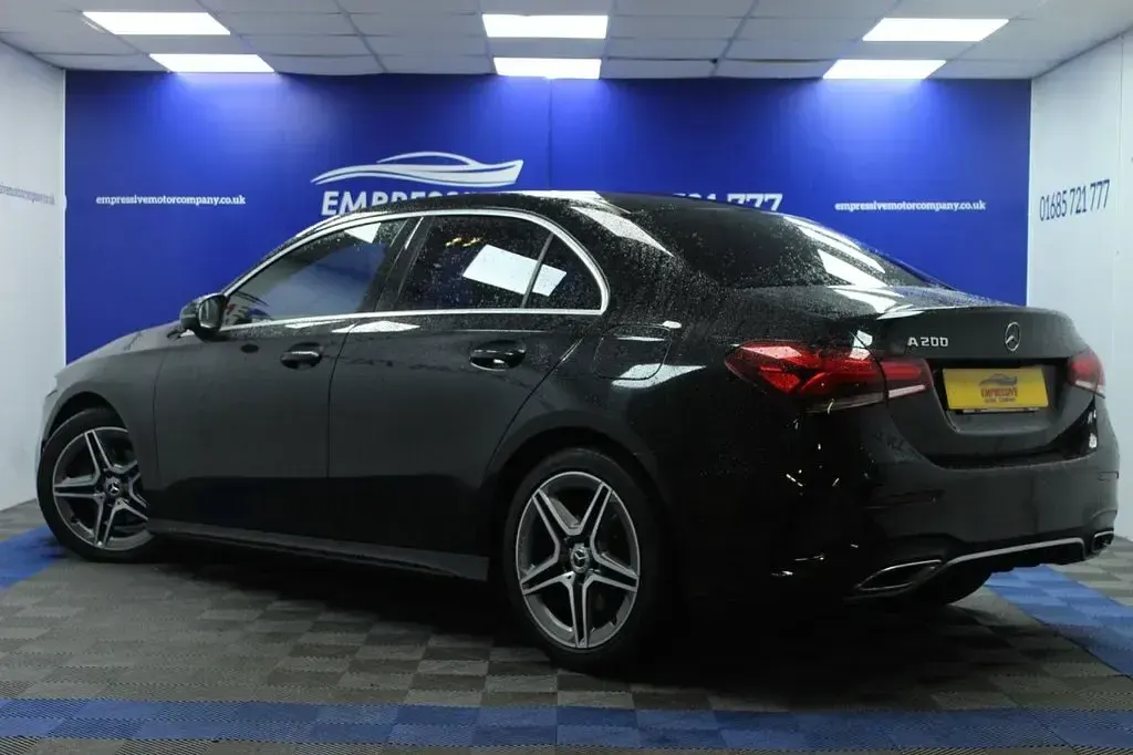 Usado Mercedes A200 AMG line 163 HP (119 kW) 2019 Preto Sedan