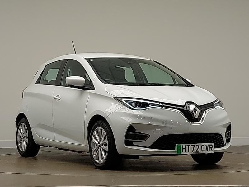 White Used 2022 Renault Rapid SE Hatchback | £11,998 (Fair price) - Image 1/4