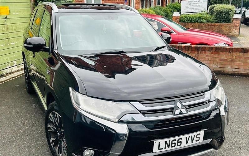 Used 2016 Mitsubishi Outlander P-HEV Estate | £8,498 (Fair price) - Image 1/4