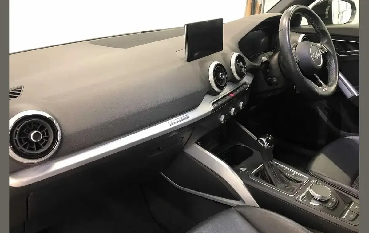 Used Audi Q2 S-Line 150 HP (110 kW) 2021 Black SUV