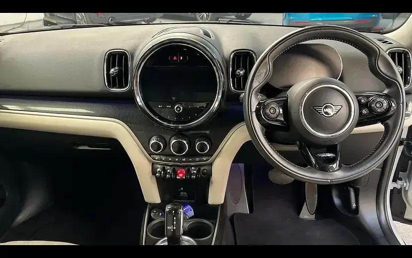 Used Mini Cooper Countryman Exclusive 136 HP (100 kW) 2020 Silver SUV