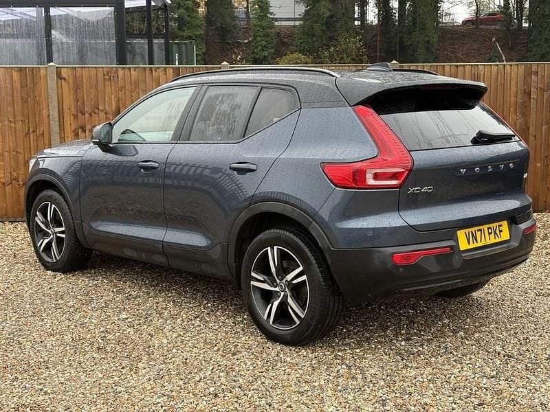 Used Volvo XC40 R-Design 197 HP (144 kW) 2021 Blue SUV