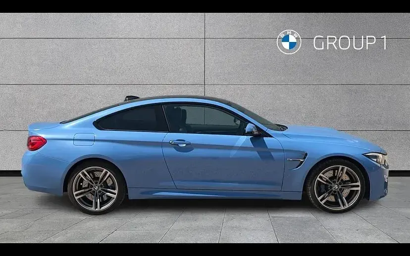 Used BMW M4 Shadowline 431 HP (317 kW) 2019 Yas marina blue Coupe