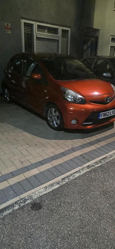 Orange Used 2012 Toyota Aygo Hatchback | £3,995 (Good price) - Image 1/1