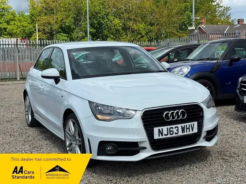 Usado Audi A1 Sportback S-Line 140 HP (102 kW) 2013 Branco Citadino