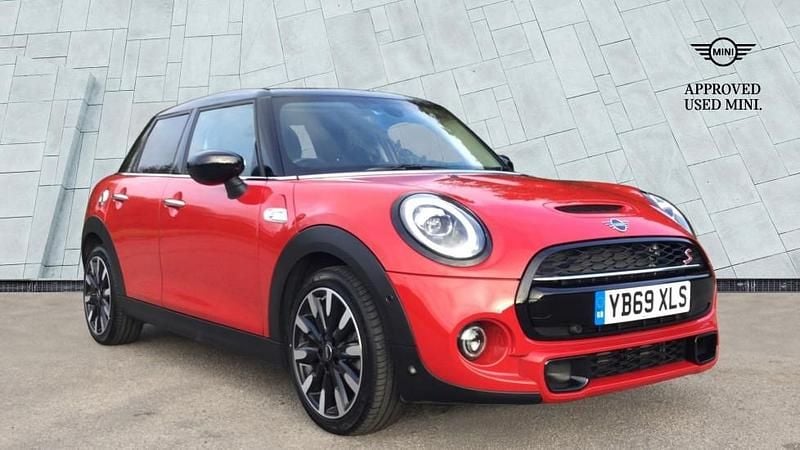 Used Mini Cooper S Exclusive 189 HP (139 kW) 2019 Red Hatchback