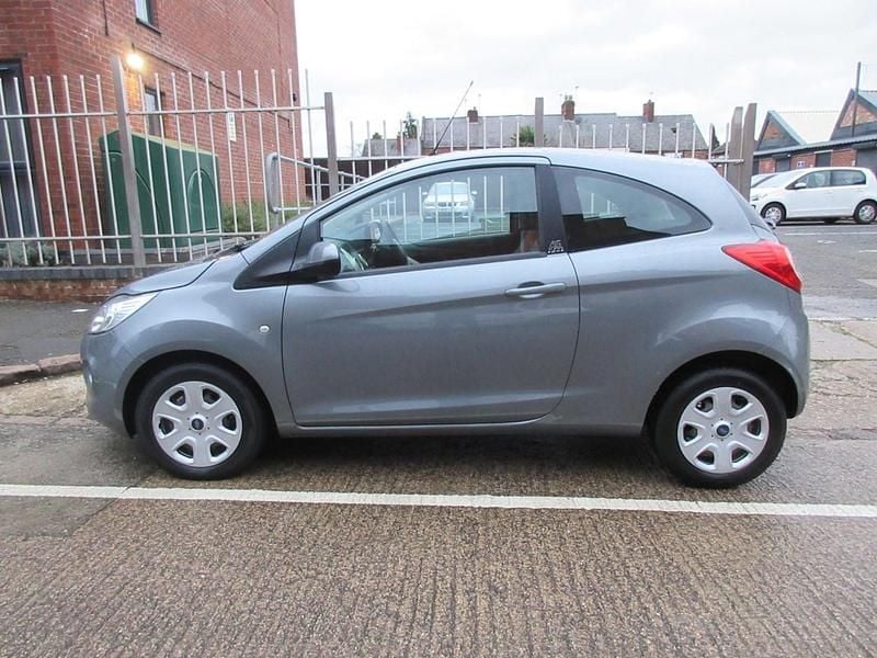 Used Ford Ka 69 HP (50 kW) 2013 Silver Hatchback