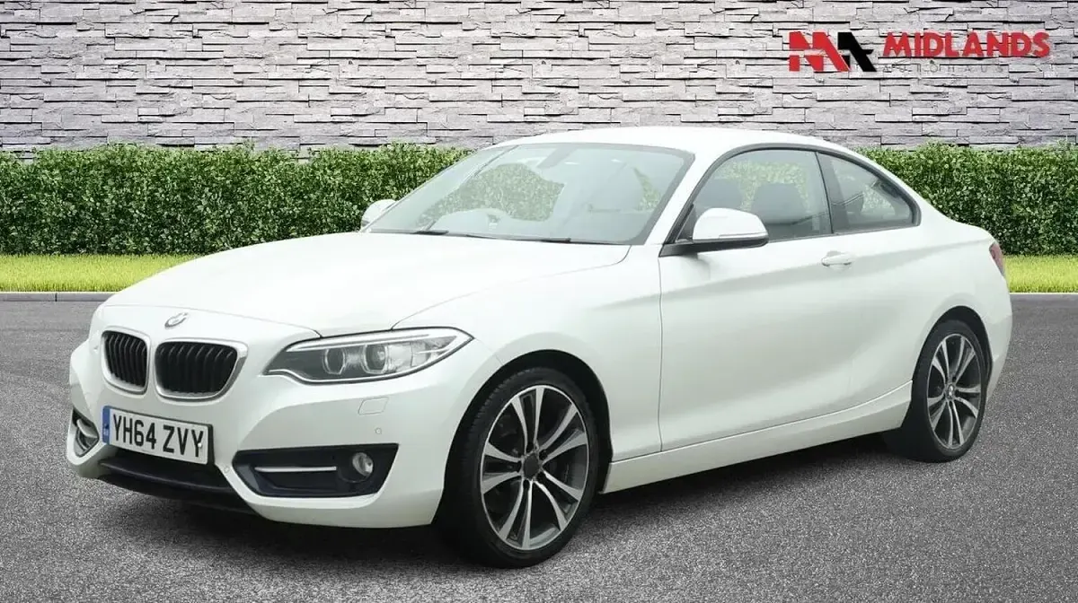 Used BMW 220 Sport Line 2014 White Coupe