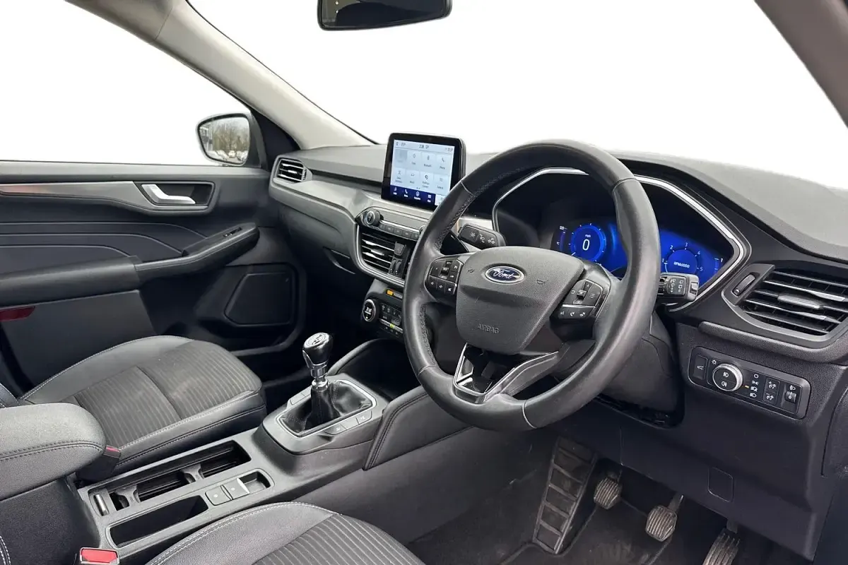 Używany Ford Kuga Titanium 150 KM (110 kW) 2022 Niebieski SUV