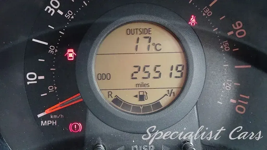 Used Toyota Aygo x-press 68 HP (50 kW) 2015 Red Hatchback