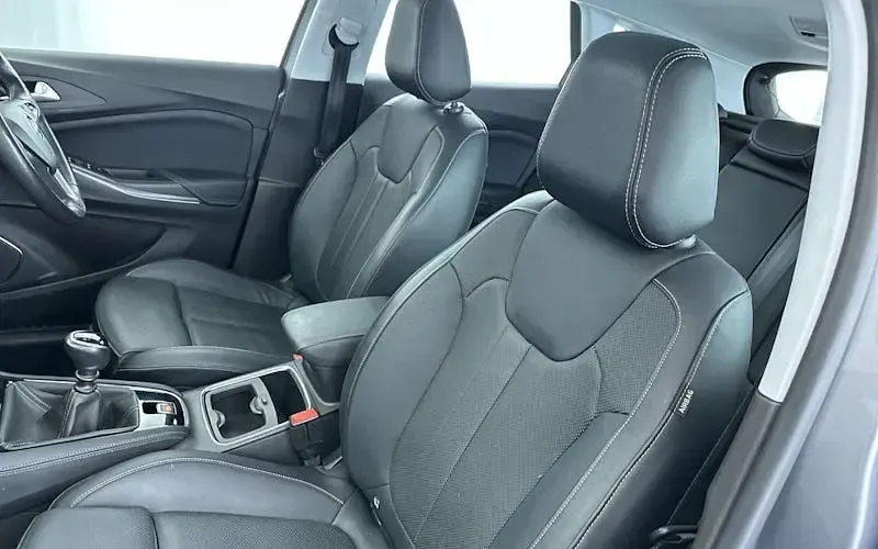 Used Vauxhall Grandland X Elite 131 HP (96 kW) 2019 Grey SUV
