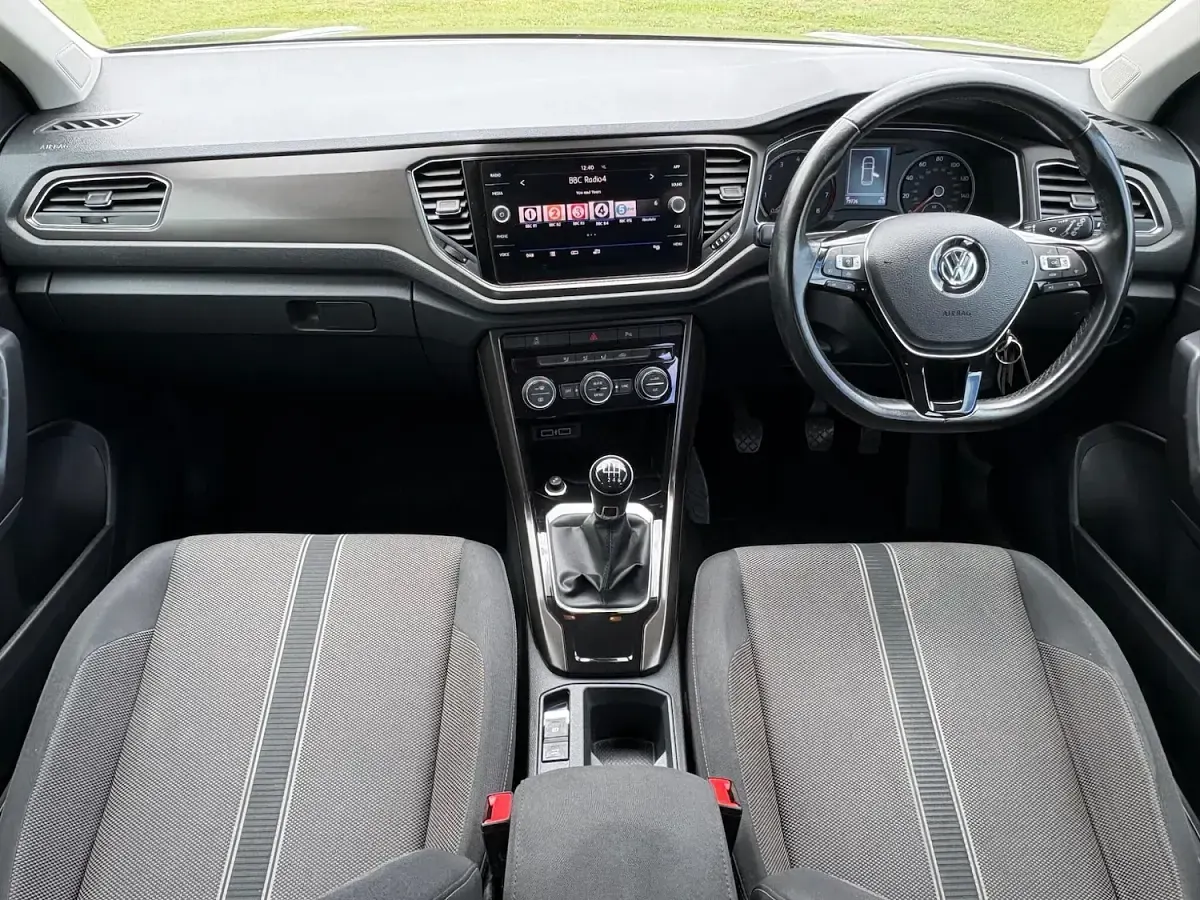 Used VW T-Roc SE 150 HP (110 kW) 2019 Grey SUV