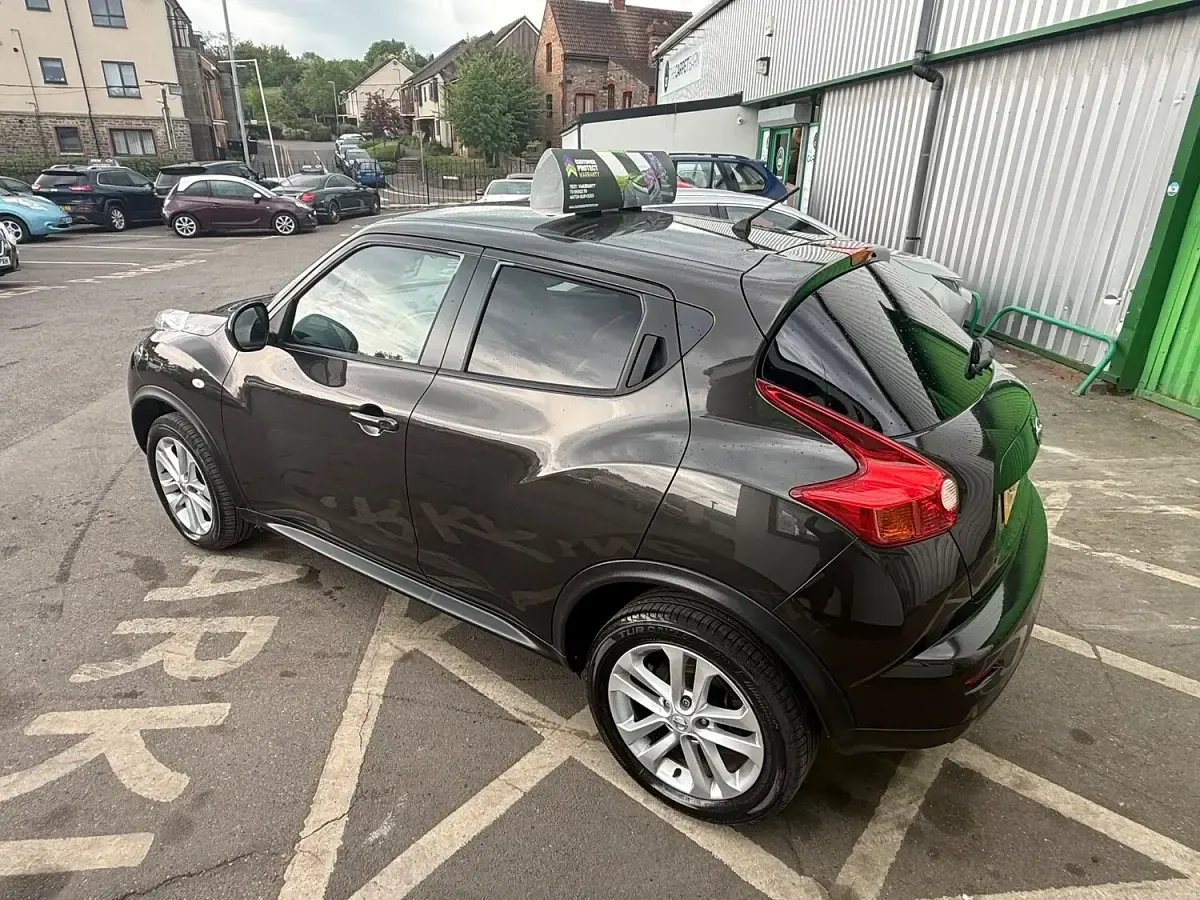 Used Nissan Juke Tekna 2011 Orange SUV