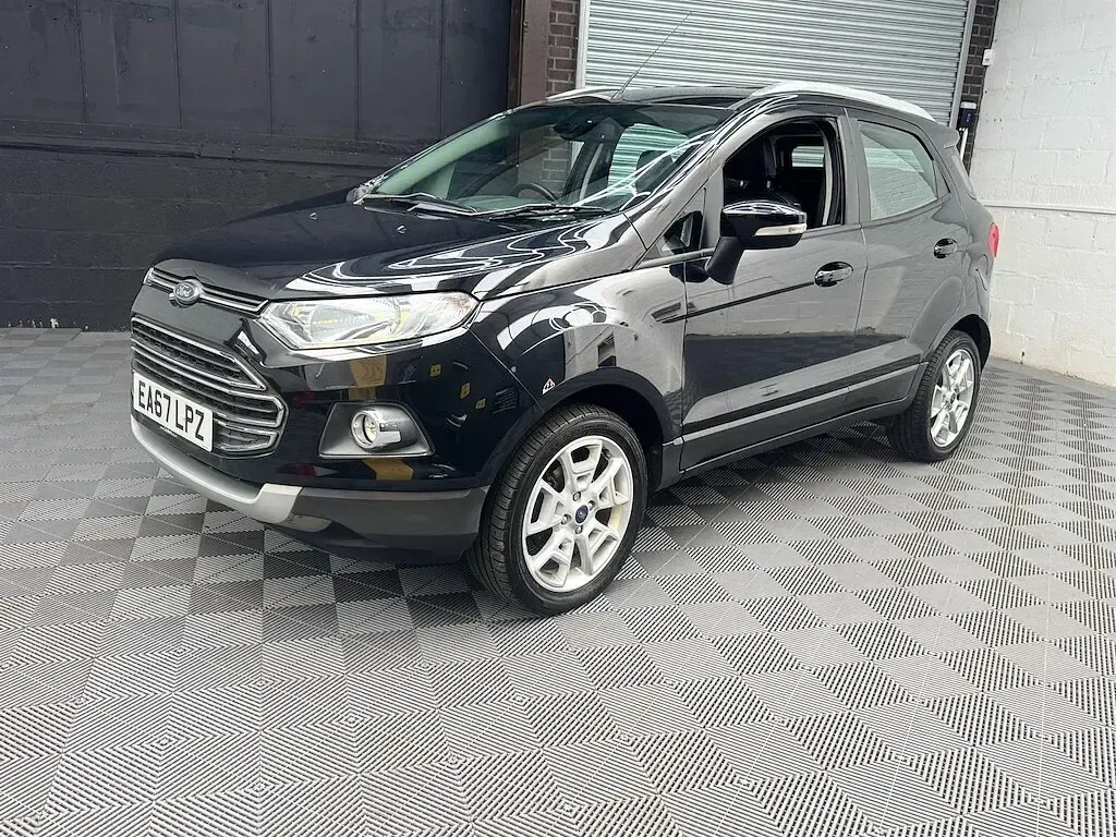 Used Ford Ecosport Titanium 95 HP (69 kW) 2017 Black SUV