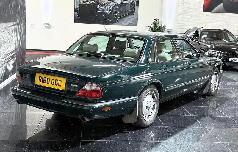 Used Jaguar XJ 1997 Green Sedan