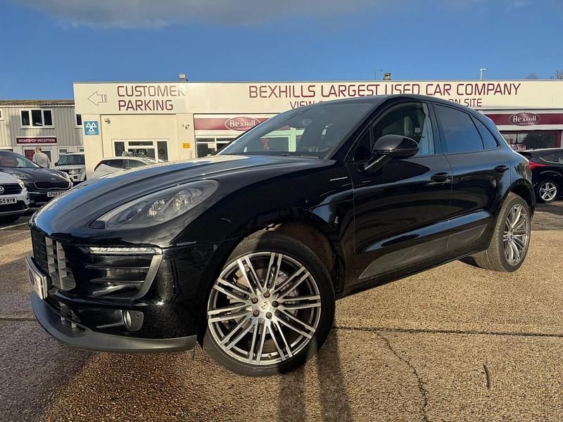 Black Used 2017 Porsche Macan SUV | £22,999 (Fair price) - Image 1/4
