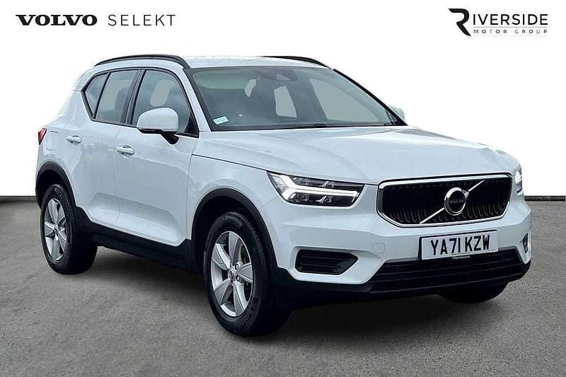Ice white Used 2022 Volvo XC40 Momentum SUV | £19,450 (Super price) - Image 1/4
