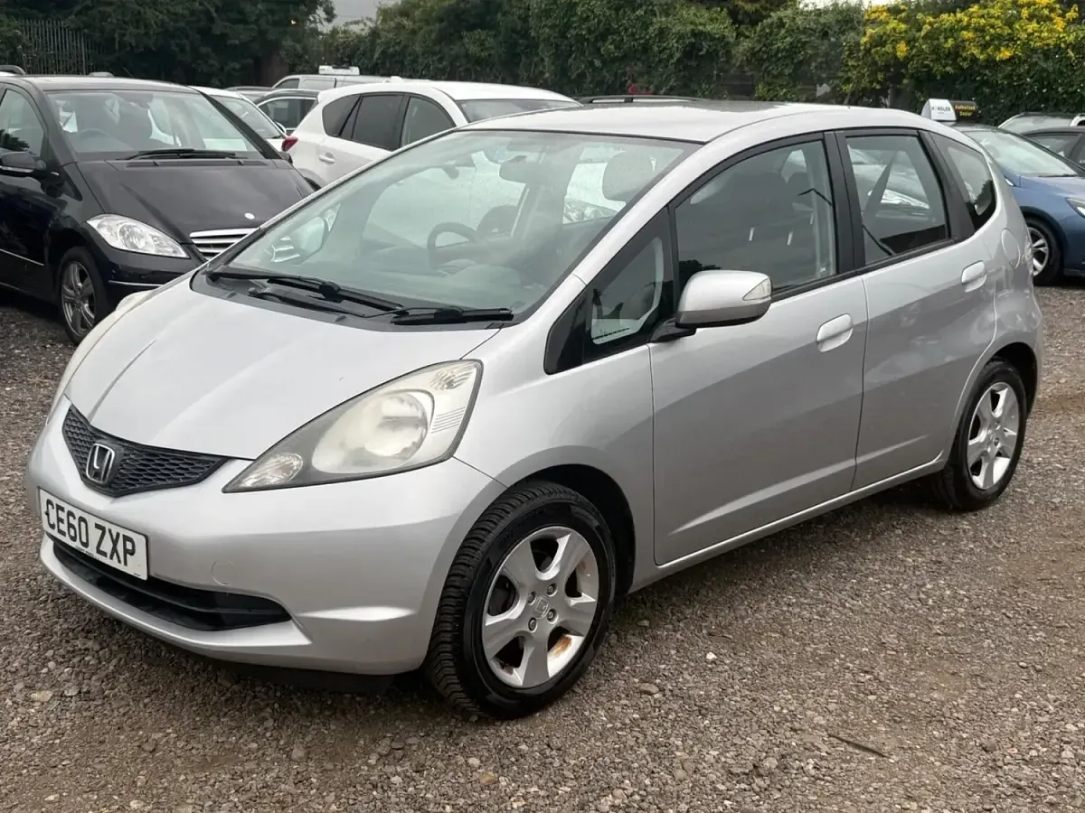Used Honda Jazz ES 2010 Silver Hatchback