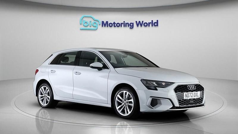 Used Audi A3 Sportback e-tron Sport 204 HP (150 kW) 2022 White Hatchback