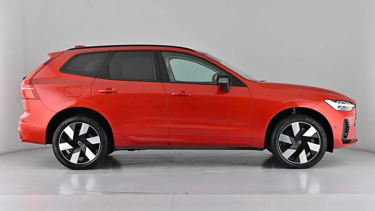 Used Volvo XC60 Ultimate 455 HP (334 kW) 2024 Fusion red SUV