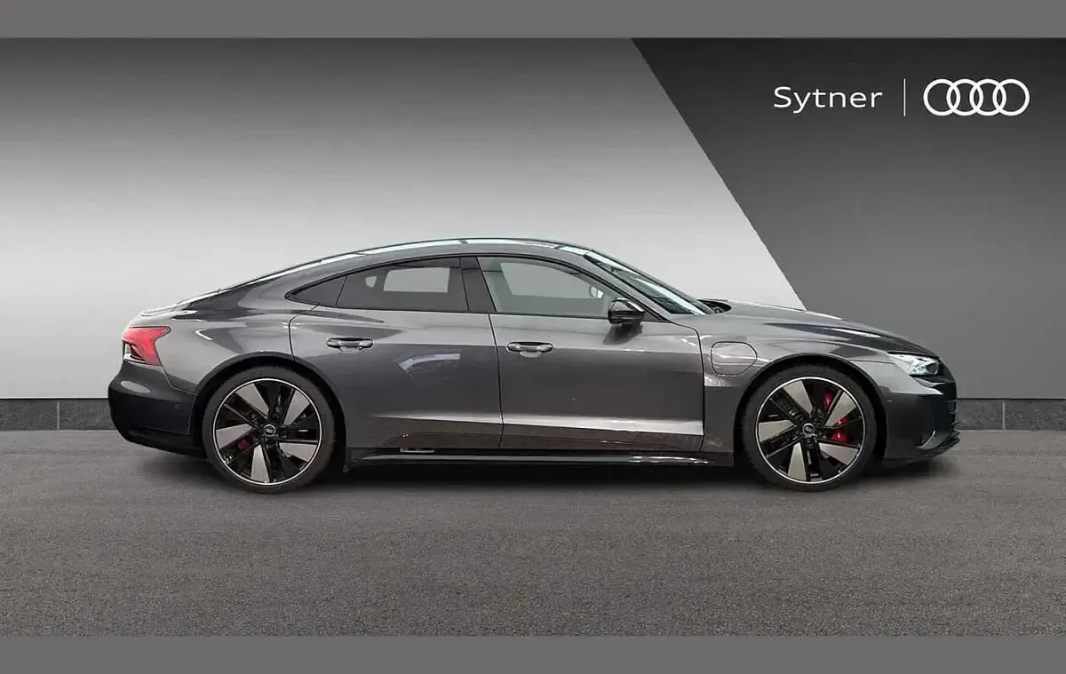Used Audi RS e-tron GT Comfort 475 kW (646 HP) 2022 Grey Sedan