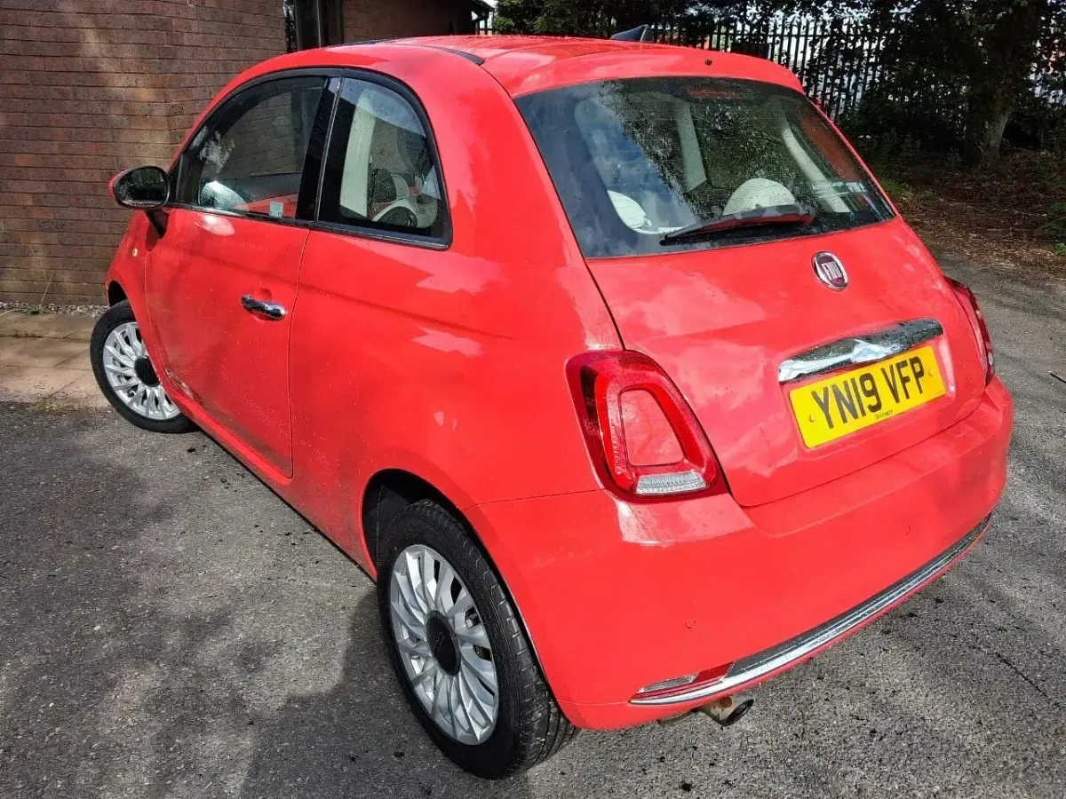 Used Fiat 500 Lounge 69 HP (50 kW) 2019 Pink Hatchback