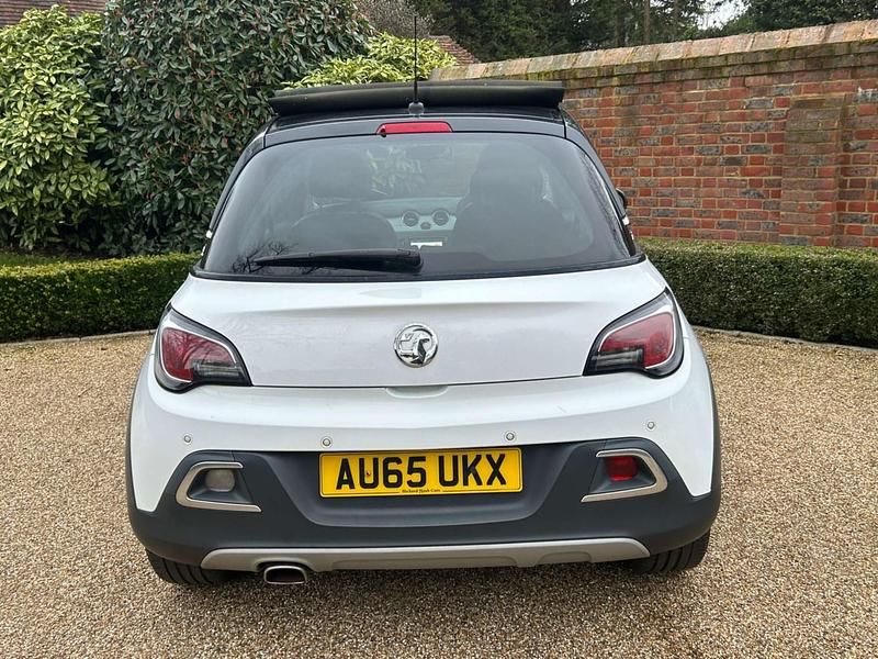 Usado Vauxhall Adam Rocks 2015 Blanco Utilitario