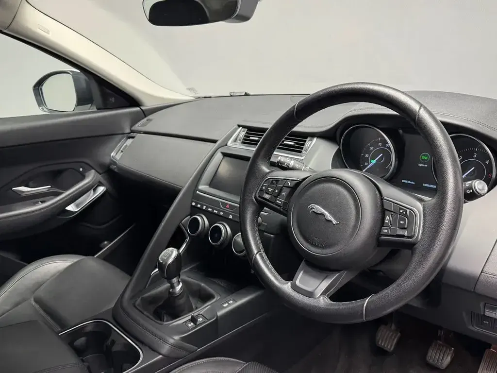 Used Jaguar E-Pace S 150 HP (110 kW) 2019 White SUV