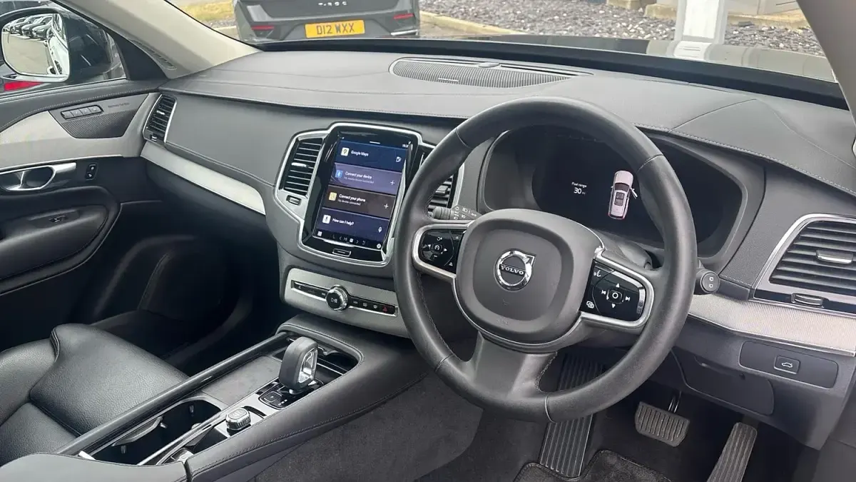 Used Volvo XC90 Plus 235 HP (172 kW) 2023 Black SUV